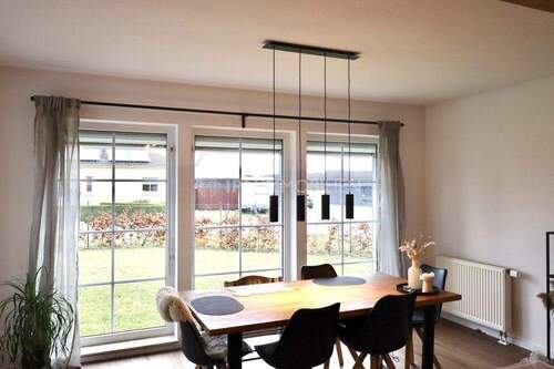 Essbereich mit Blick in den Garten - 