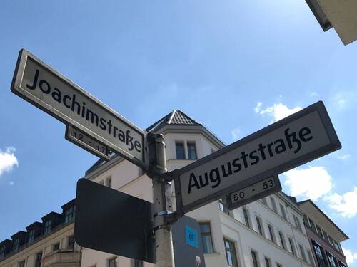 WhatsApp Image 2025-07-17 at 17.58.24.jpeg - Elegante 3-Zimmer-Altbauwohnung im Herzen von Berlin-Mitte