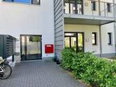 Hauseingang - 2 Zimmer Etagenwohnung zum Kaufen in Nürnberg