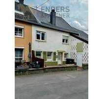 Charmantes Reihenhaus in Birresborn mit Kamin, 4 Zimmern & Potenzial