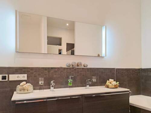 Praktisches Doppelwaschbecken - 