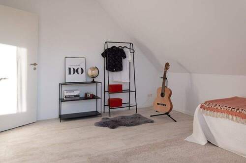 Kinderzimmer mit Kleiderstange - 