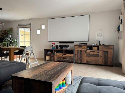 Wohnzimmer - 6 Zimmer Doppelhaushälfte in Hoppegarten