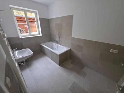 20251027_104911.jpg - Etagenwohnung mit 67,90 m&sup2; in Jena zur Miete