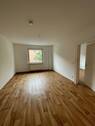 Wohnzimmer 2.jpeg - 2 Zimmer Etagenwohnung zur Miete in Nürnberg