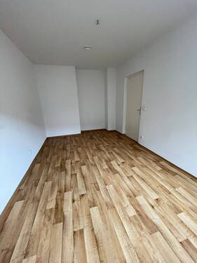 Schlafzimmer 1.jpeg - 2 Zimmer Etagenwohnung in Nürnberg