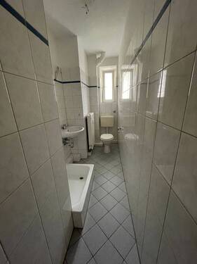Badezimmer 1.jpeg - 