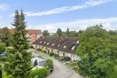 Außenansicht - Reihenmittelhaus mit Charakter und viel Potential; Erbpacht