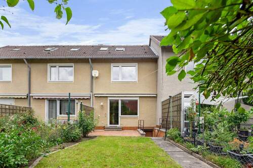Außenansicht - 3 Zimmer Reihenmittelhaus zum Kaufen in Hannover