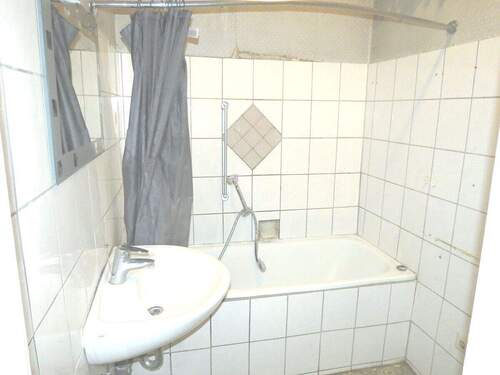 Bad aussenliegend OG wohnung - 