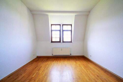 Schlafzimmer - 3 Zimmer Etagenwohnung zur Miete in Chemnitz