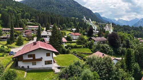 Panorama - 6 Zimmer Einfamilienhaus in Oberstdorf