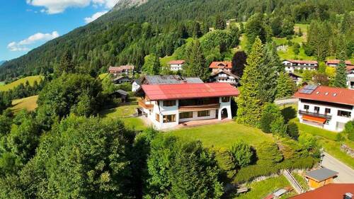 Immobilie Luftansicht - Einfamilienhaus mit 260,00 m² in Oberstdorf zum Kaufen