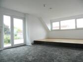 gr. helles Schlafzimmer im OG mit Balkon - 