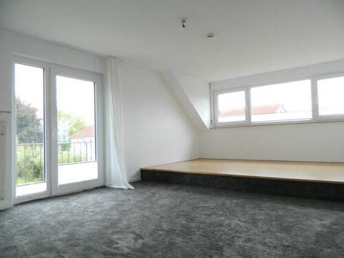 gr. helles Schlafzimmer im OG mit Balkon - 