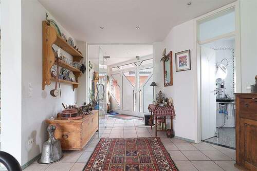 Eingangebereich - 4 Zimmer Mehrfamilienhaus, Wohnhaus zum Kaufen in Bremen