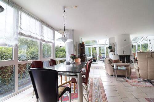 Wohnzimmer - Mehrfamilienhaus, Wohnhaus mit 213,00 m² in Bremen zum Kaufen