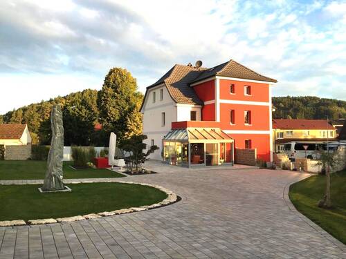 3bfc6f11-870e-405d-a5c5-a367aed15bc6.jpeg - 1 Zimmer Einfamilienhaus zum Kaufen in Neukirchen bei Sulzbach-Rosenberg