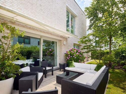 Terrasse vor dem Wohn-Esszimmer - 