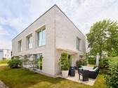 Bild 1 - Exklusives Doppelhaus! Traumhafte Grünfläche! Dahlem !
