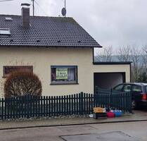 Freistehendes 1-2 Fam.-Haus mit Garage und Garten in einer ruhigen Wohnlage in Eschringen - Saarbrücken
