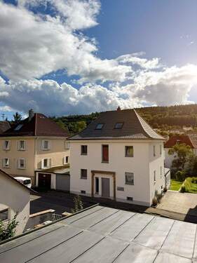 AUßENANSICHT - Modernes Dreifamilienhaus mit 3 Wohneinheiten, Garten & hochwertiger Ausstattung