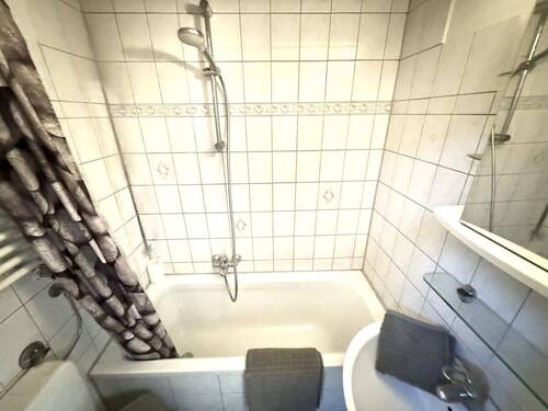 Ihr Badezimmer - Etagenwohnung mit 31,00 m² in München zum Kaufen