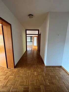 Flur - 3 Zimmer Etagenwohnung in Bad Karlshafen