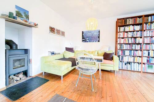 Wohnzimmer / Kamin - 4 Zimmer Einfamilienhaus zum Kaufen in Pöcking