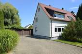 Außenansicht - *** Bieterverfahren - Doppelhaushälfte in Illertissen-Tiefenbach ***