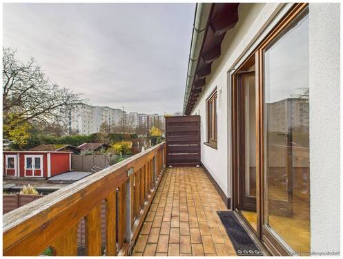 Südbalkon im Schlafzimmer 1 - 