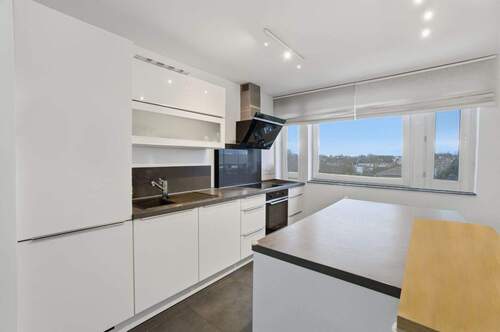 Küche - Lichtdurchflutete 3-Zimmer-Wohnung mit Balkon zuzüglich Garage