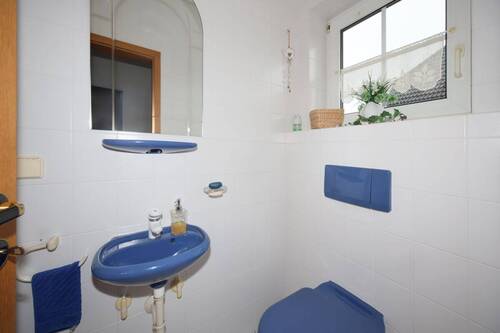 WC - 