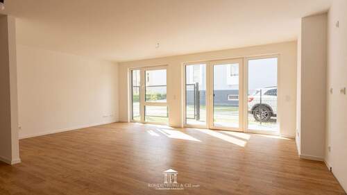Wohnzimmer - Terrassenwohnung mit 85,00 m² in Cuxhaven zur Miete