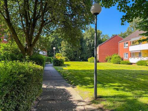 Zuwegung von der Straßenseite - 