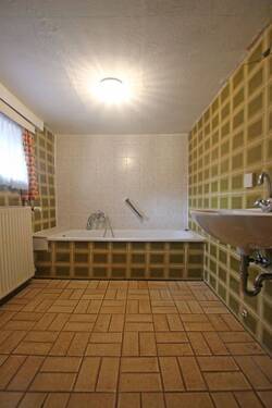 Whg. 2 - Vollbad im Keller - 