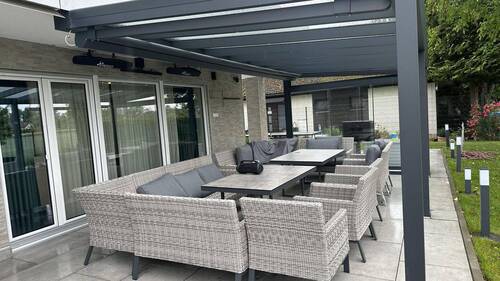 Kinolounge beheizbar - Modernes freistehendes EFH im Grünen