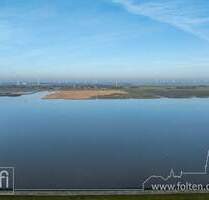 Hinter dem Haus der Deich, nach vorne weites Land... - Jemgum Ditzum