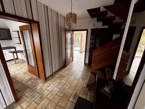 Flur EG - Reihenmittelhaus mit 135,00 m&sup2; in Hannover zum Kaufen