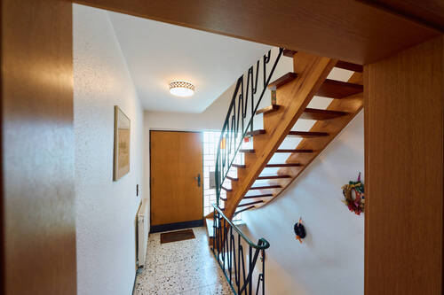 Eingangsbereich / Treppenhaus - 