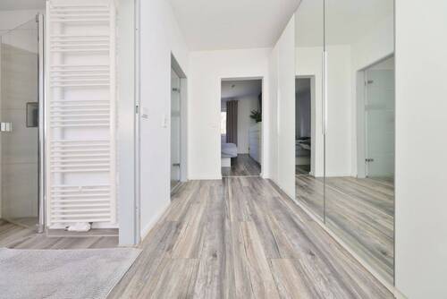 ...praktischem Einbauschrank - 