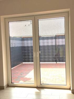 Zugang Terrasse vorn von der Küche aus - 