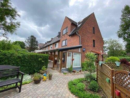 Außenaufnahme - Kiel Elmschenhagen: Gepflegtes Reihenendhaus in zentraler Lage! - OTTO STÖBEN Immobilien