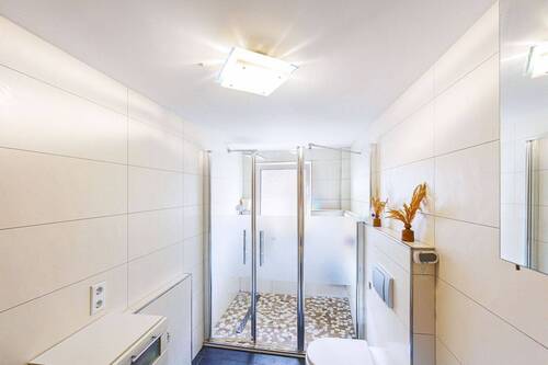 Badezimmer - 3 Zimmer Etagenwohnung zum Kaufen in Vaihingen an der Enz