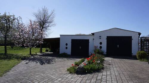 Garagen - Einfamilienhaus mit 213,00 m&sup2; in Strasburg zum Kaufen