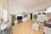 Wohnzimmer 1. OG re. - 