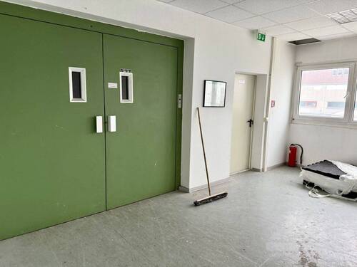 Lastenaufzug - Halle zur Miete in Heusenstamm