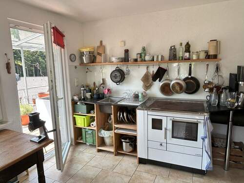 ...mit Zugang zum Balkon - 