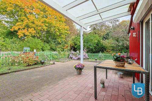 Teilweise überdachte Terrasse - 