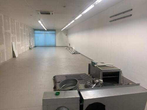 Nebenraum,ca.125m² - 